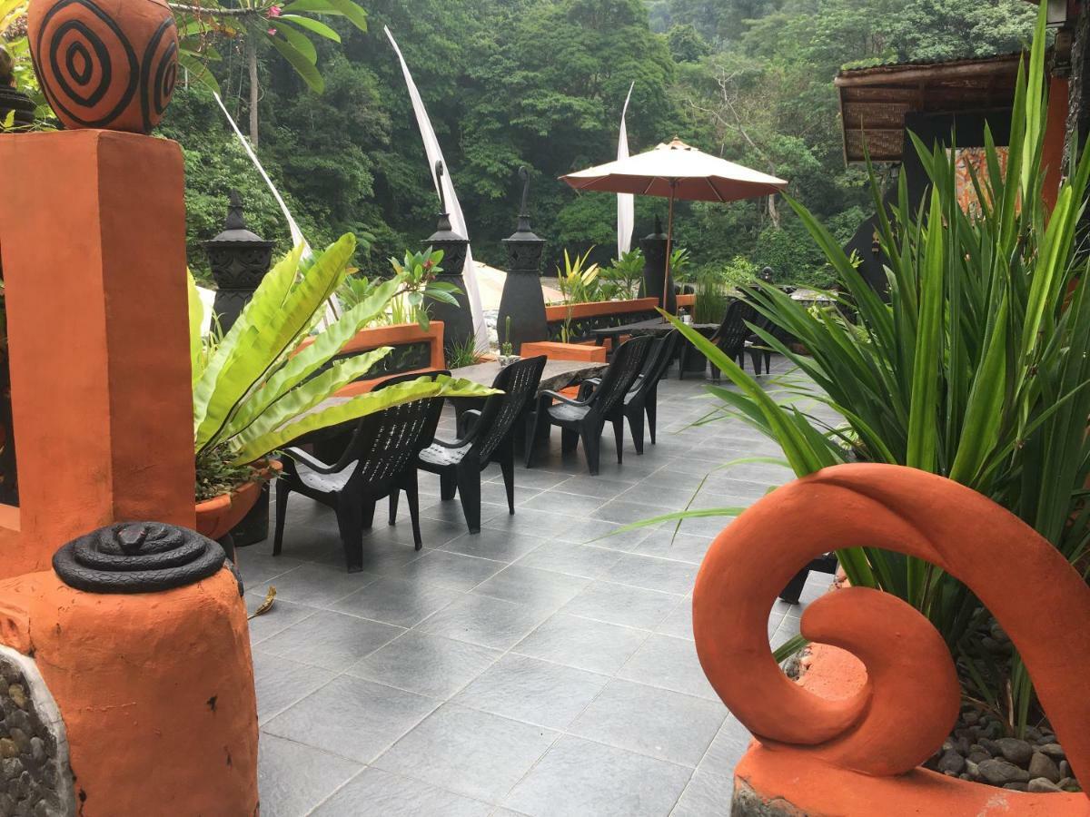 Jungle Inn Bukit Lawang Exterior photo